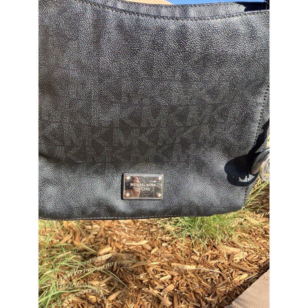 Michael Kors Signature MK Pebbled Leather Crossbody Bag Black W/Charm